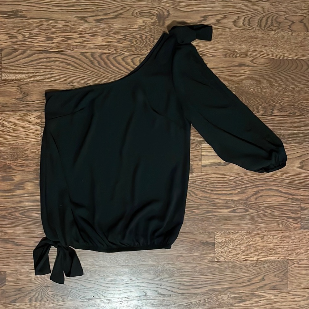 Black off-the-shoulder blouse size Small